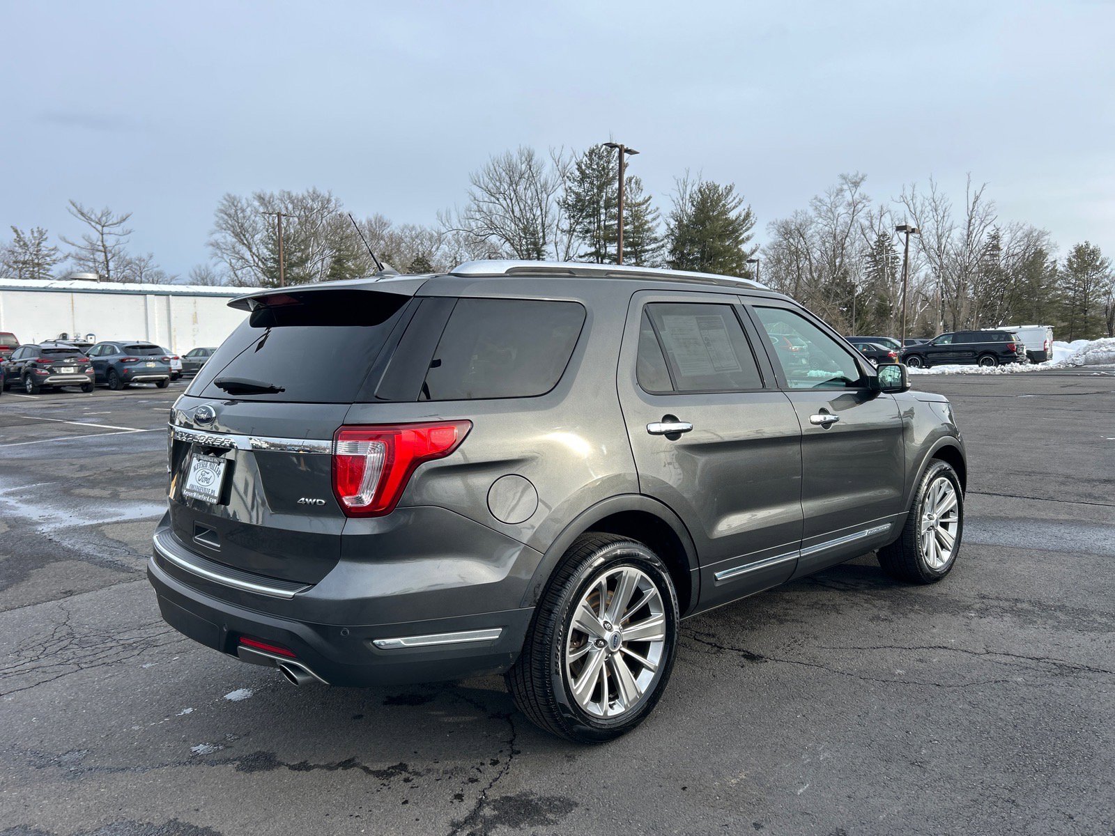 Certified 2019 Ford Explorer Limited w/ Class III Trailer Tow Package image 17