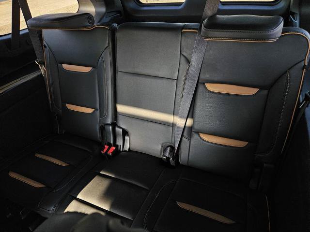 Used 2024 GMC Yukon XL AT4 w/ Technology Package AWD/4WD image 13