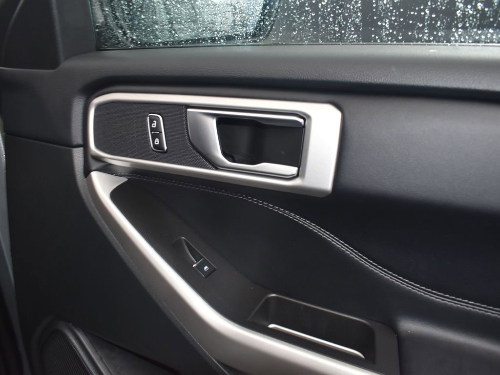 Certified 2024 Ford Explorer XLT w/ Class IV Trailer Tow Package image 26