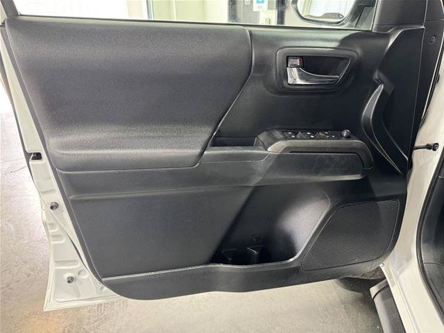 Used 2019 Toyota Tacoma TRD Sport AWD/4WD image 15