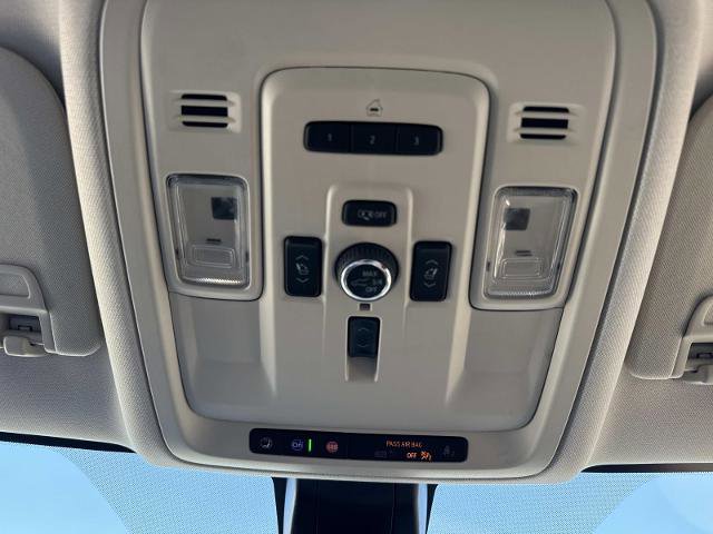 Used 2022 GMC Yukon XL Denali image 23