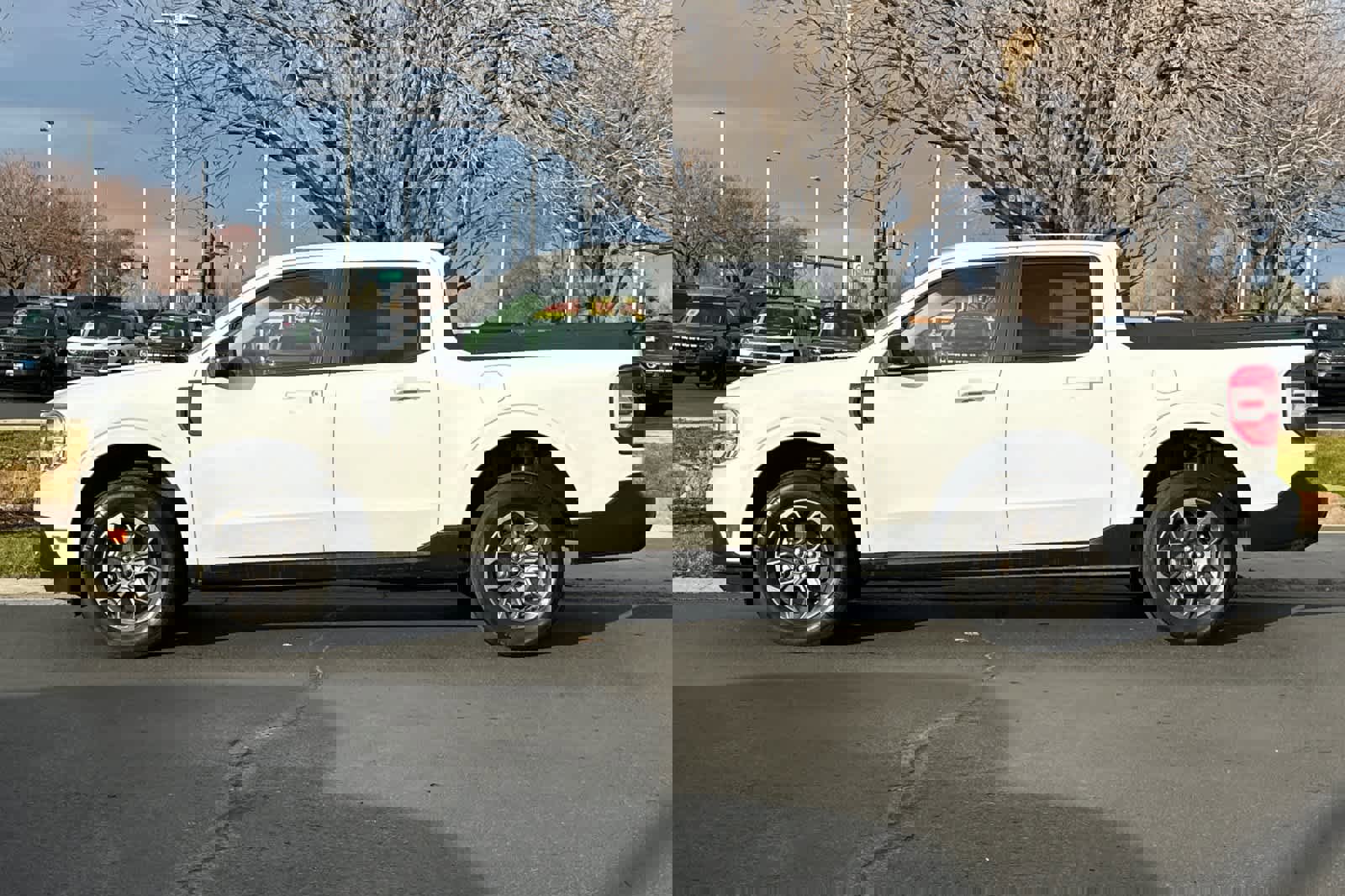 Certified 2024 Ford Maverick Lariat image 5