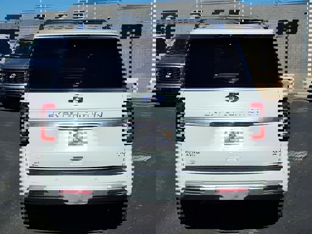 Certified 2023 Ford Expedition Max Platinum image 5