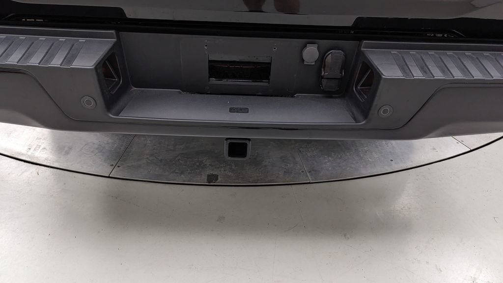 Certified 2024 Ford F150 Platinum w/ FX4 Off-Road Package AWD/4WD image 6