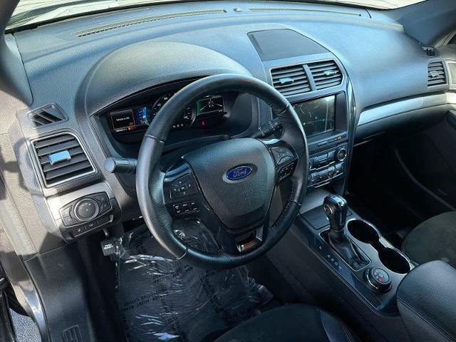 Certified 2018 Ford Explorer XLT w/ Equipment Group 202A AWD/4WD image 10