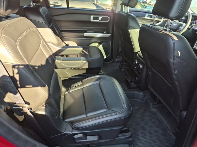 Certified 2022 Ford Explorer XLT w/ Equipment Group 202A RWD image 33
