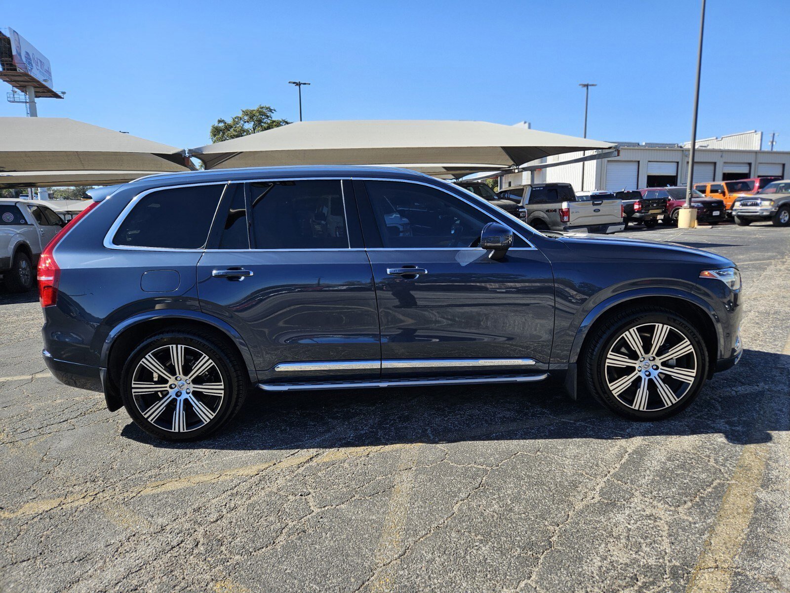 Used 2020 Volvo XC90 T6 Inscription w/ Protection Package Premier image 2