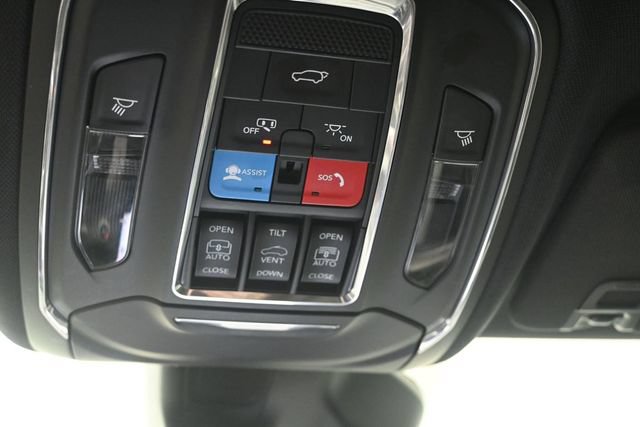 Used 2024 Jeep Grand Cherokee Limited 4xe AWD/4WD image 15