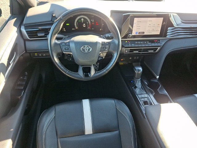 Used 2025 Toyota Camry SE w/ Convenience Package FWD image 11