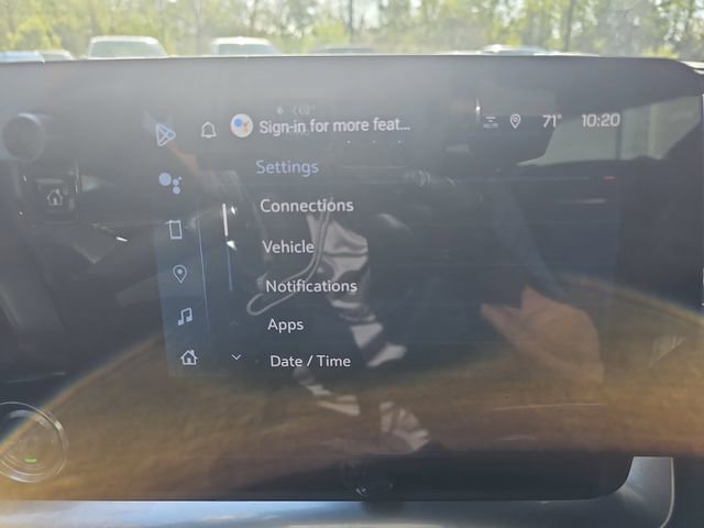 Used 2025 Chevrolet Corvette Stingray Coupe w/ 1LT image 18