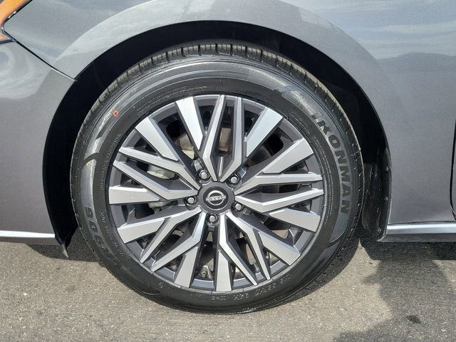 Used 2024 Nissan Altima 2.5 SV image 28