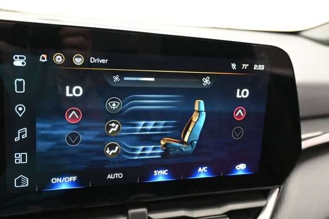 Used 2025 Chevrolet Equinox LT w/ Convenience Package II FWD image 22