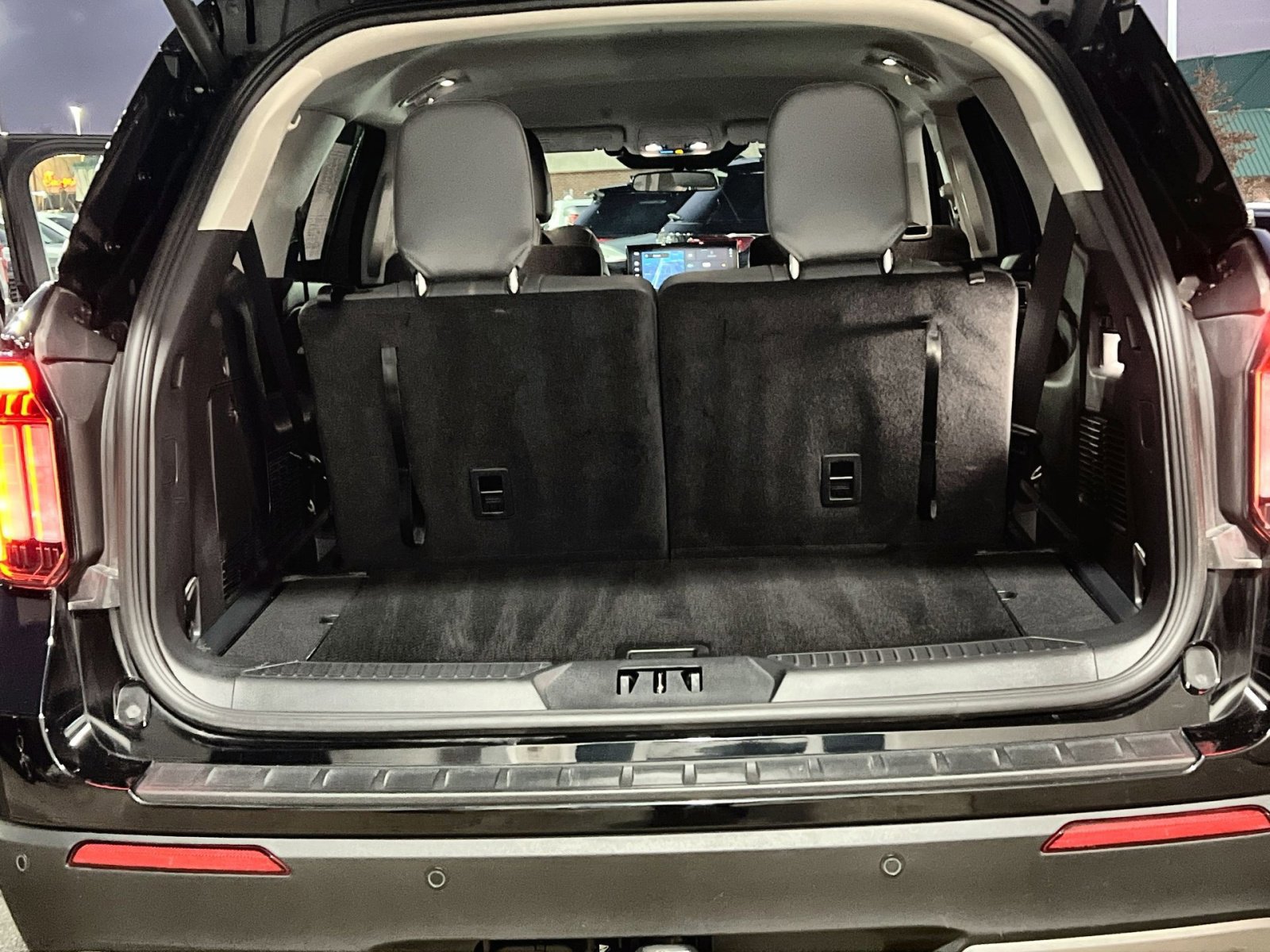 Certified 2025 Ford Explorer Active w/ Active Comfort Package image 26