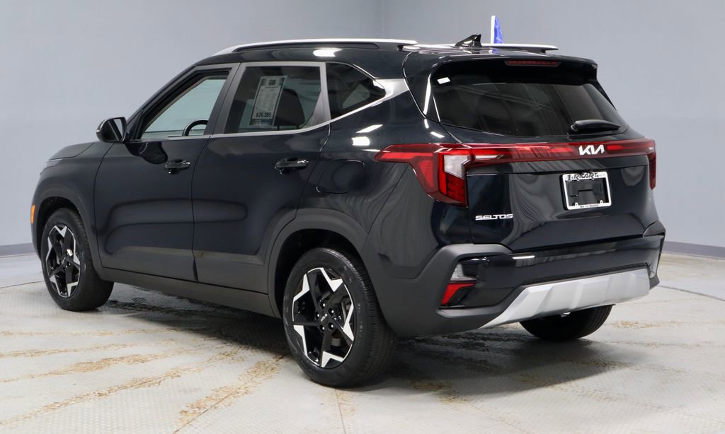 Used 2024 Kia Seltos EX AWD/4WD image 11