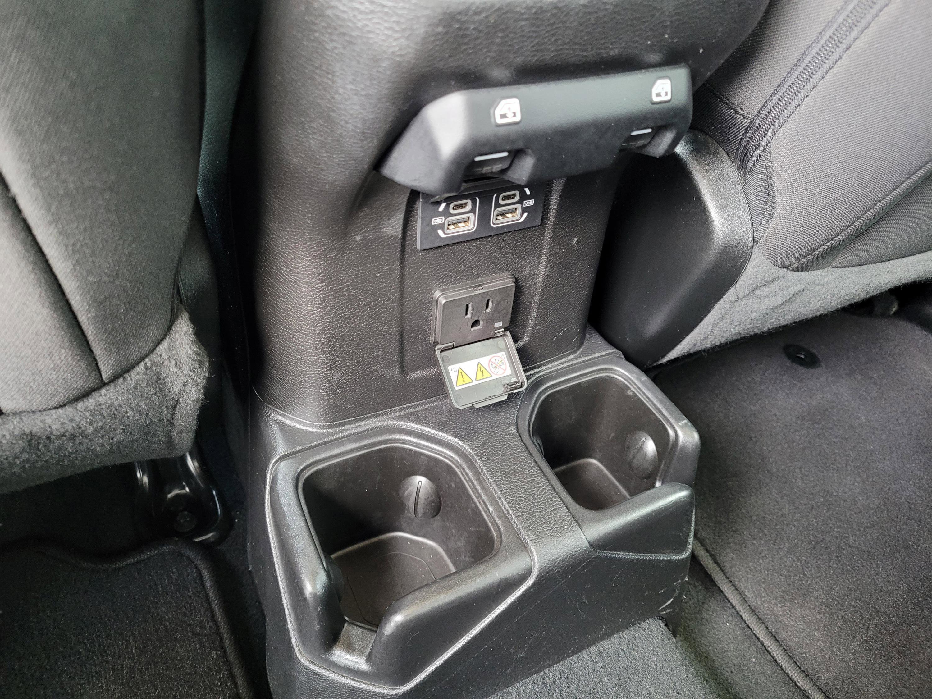 Used 2023 Jeep Gladiator Overland AWD/4WD image 16