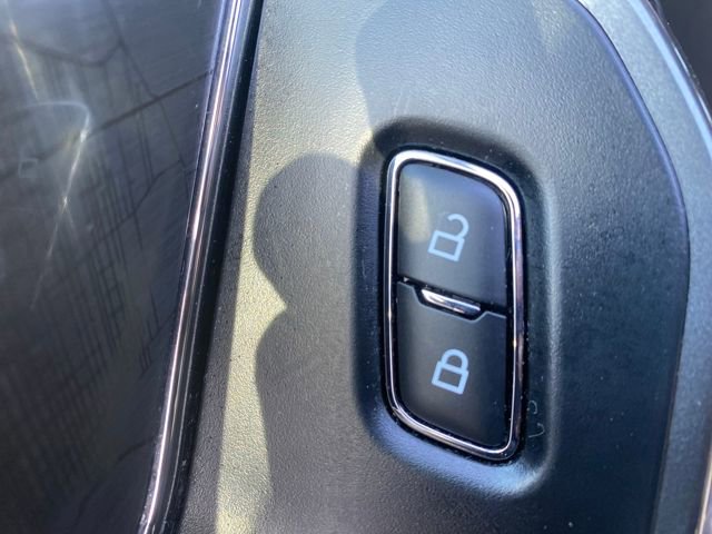 Certified 2022 Ford F150 XLT w/ Equipment Group 302A High image 16