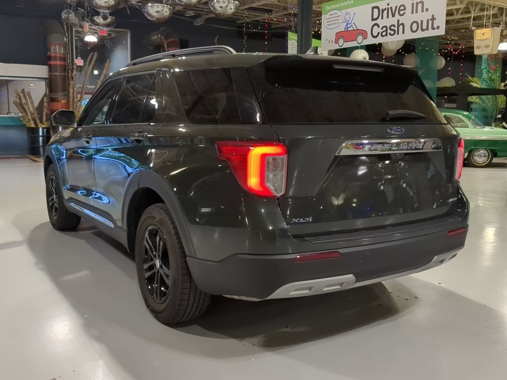 Certified 2023 Ford Explorer XLT w/ Equipment Group 202A AWD/4WD image 9