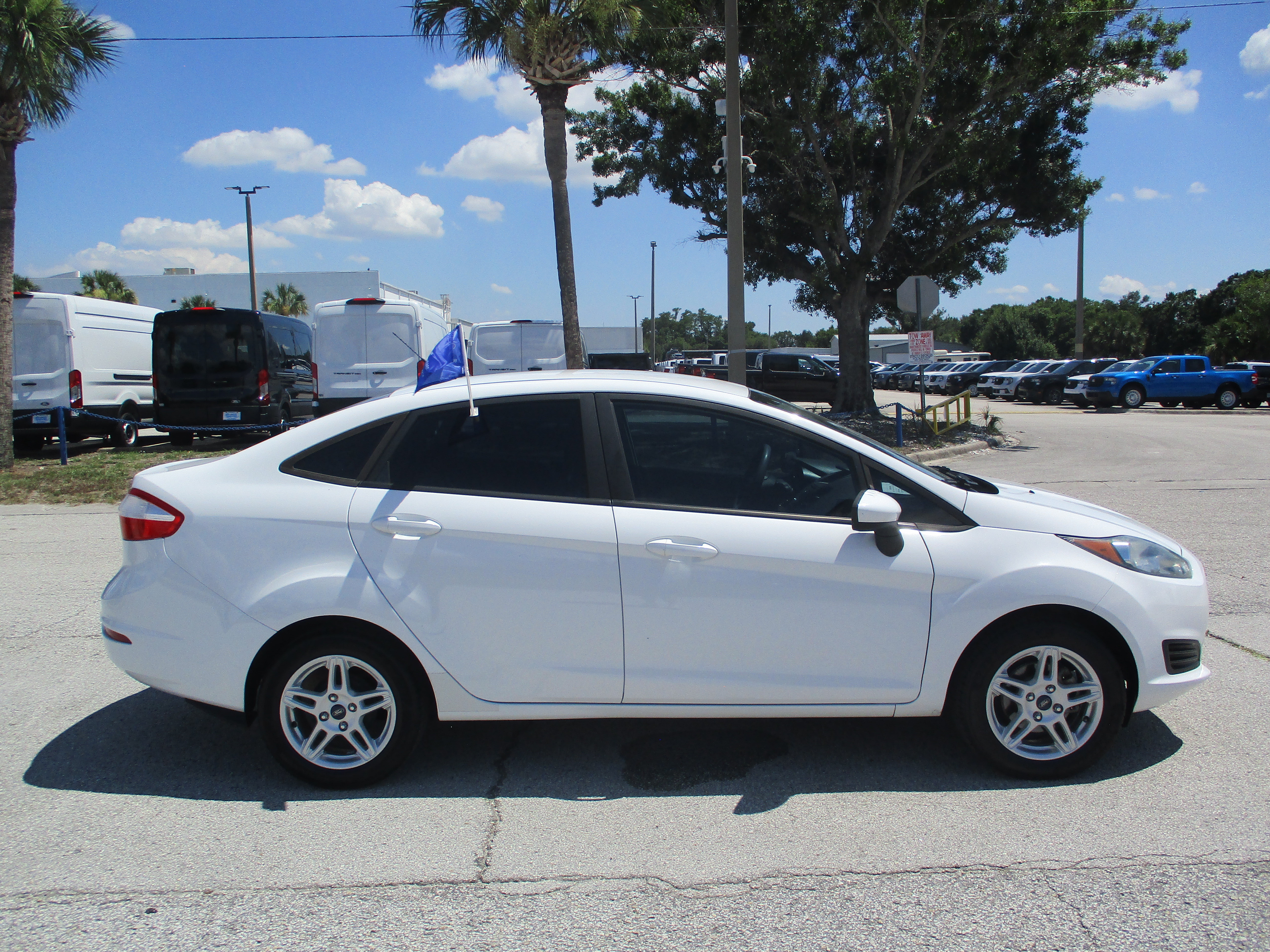 Certified 2018 Ford Fiesta SE FWD image 8