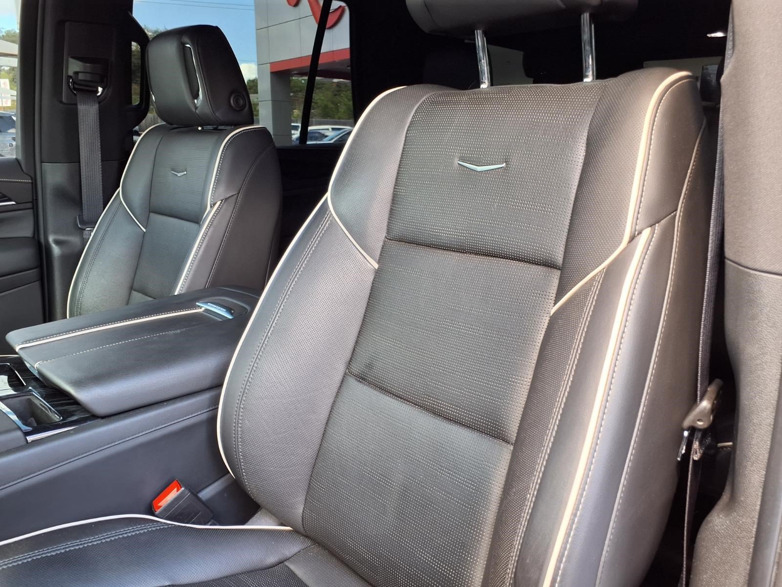Used 2022 Cadillac Escalade Sport w/ LPO, ONYX Package RWD image 15
