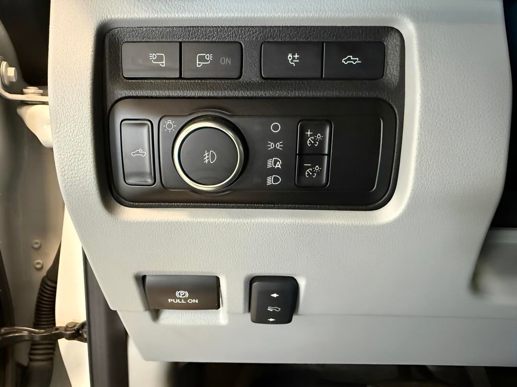 Certified 2023 Ford F350 Limited w/ FX4 Off-Road Package AWD/4WD image 15