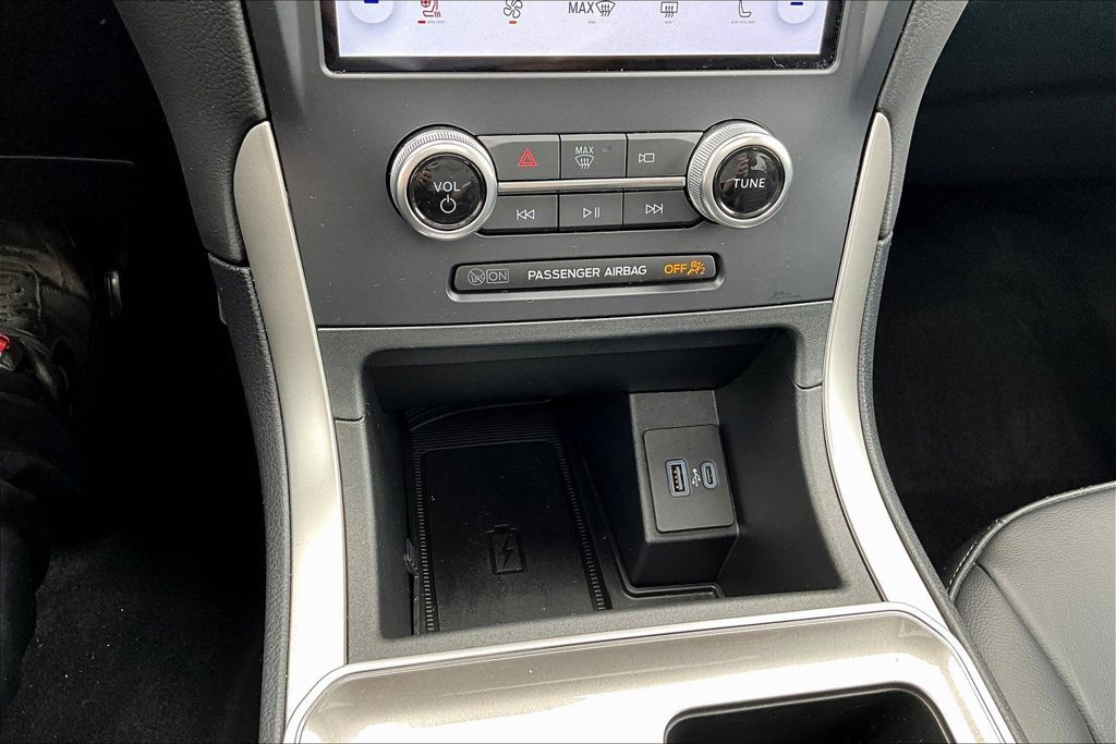 Certified 2024 Ford Edge SEL w/ Convenience Package AWD/4WD image 15