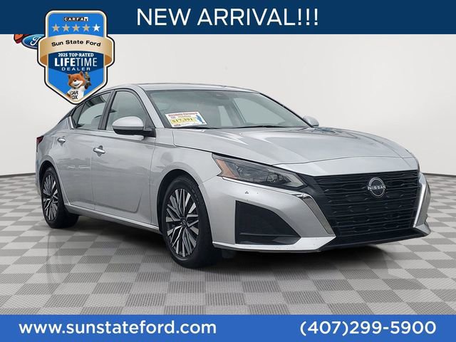 Used 2023 Nissan Altima 2.5 SV image 1