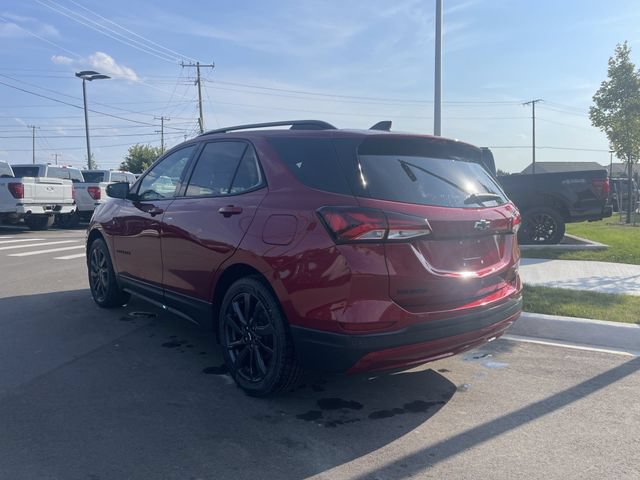 Used 2023 Chevrolet Equinox RS FWD image 3