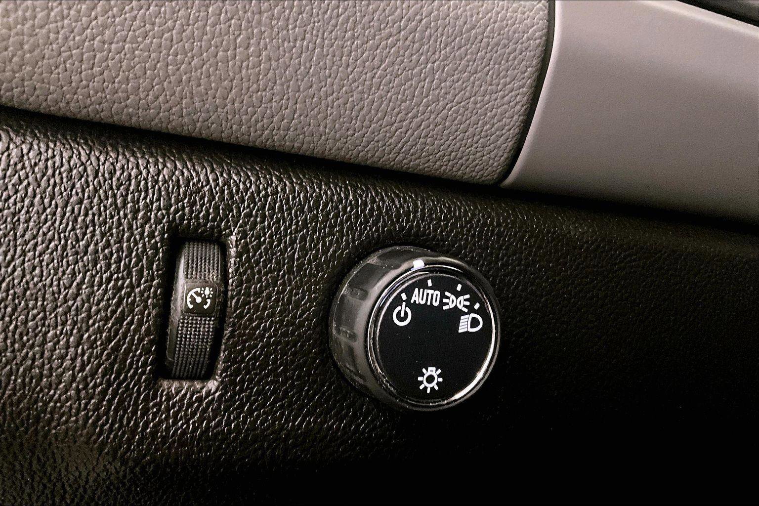 Used 2020 Chevrolet Colorado W/T w/ WT Convenience Package image 30