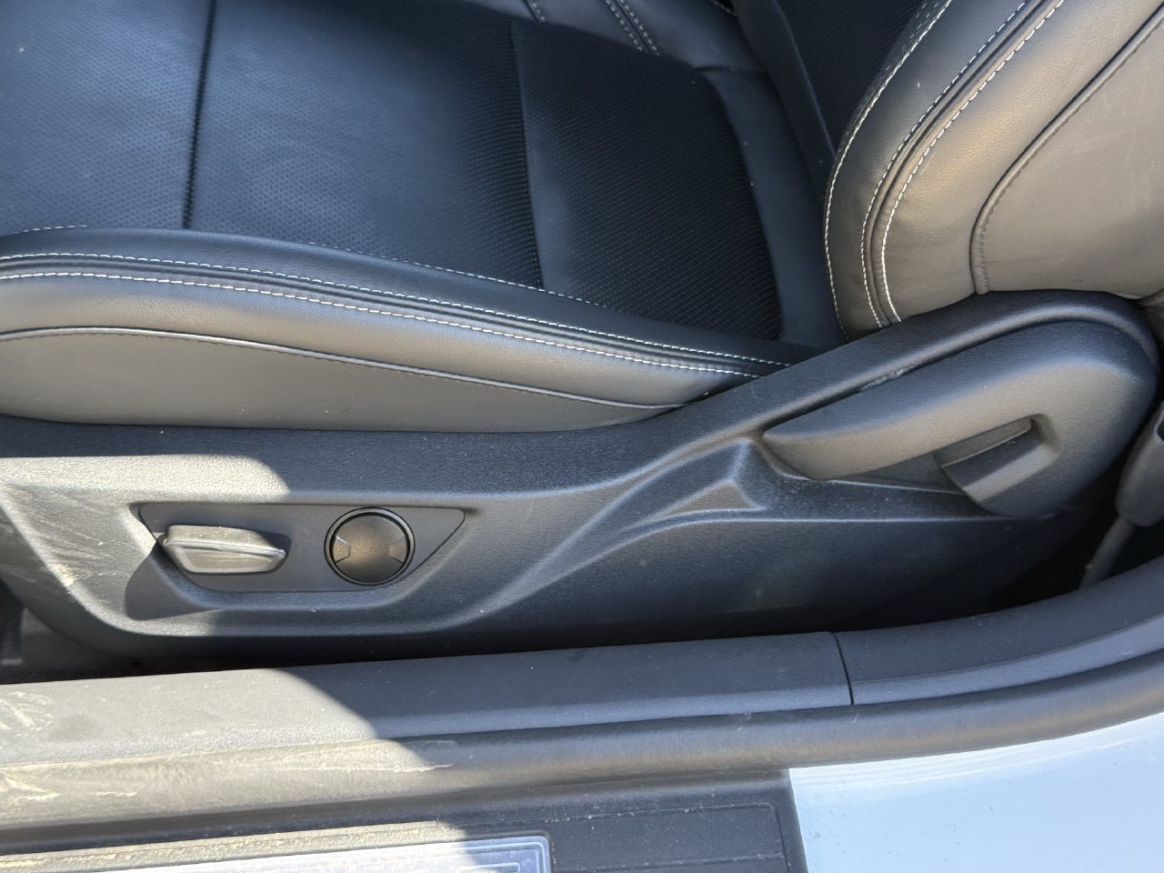 Certified 2025 Ford Mustang Premium RWD image 24