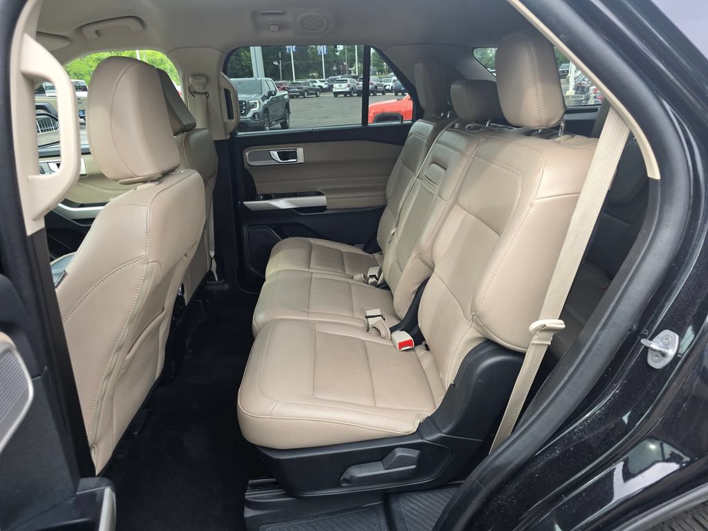Certified 2023 Ford Explorer Limited AWD/4WD image 16