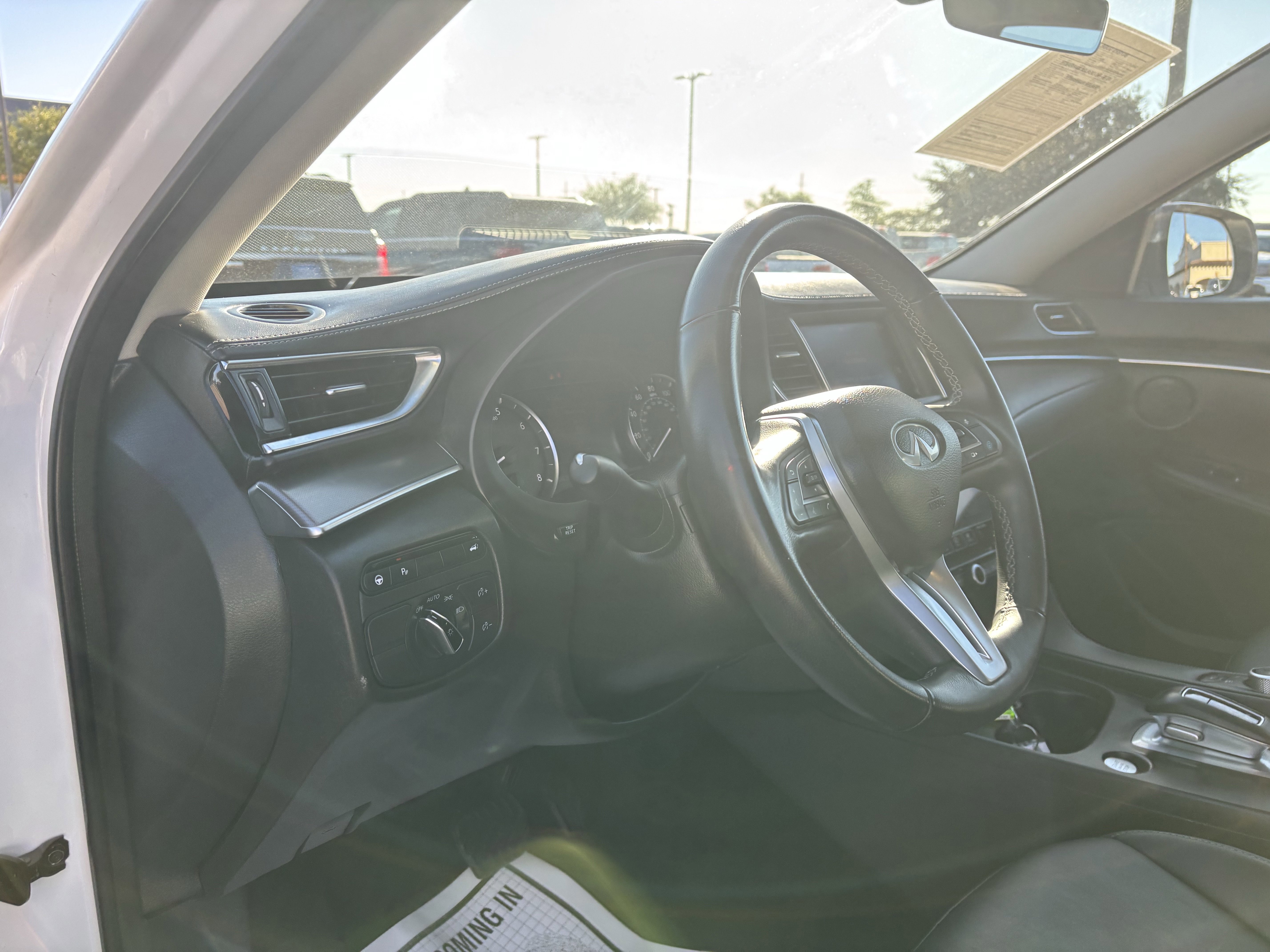 Used 2024 INFINITI QX50 Pure image 12