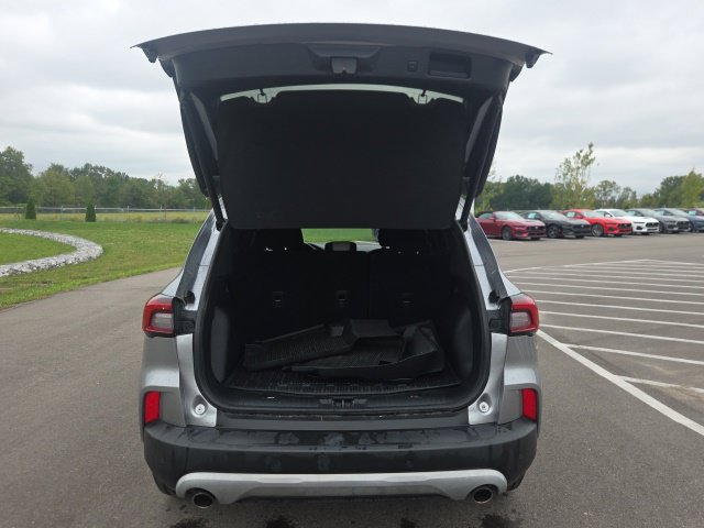 Certified 2023 Ford Escape Active w/ Cold Weather Package FWD image 9