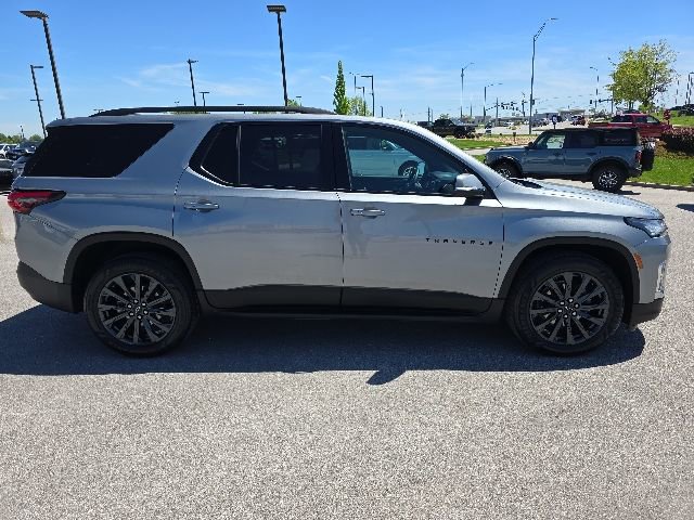 Used 2023 Chevrolet Traverse RS w/ LPO, Floor Liner Package AWD/4WD image 6