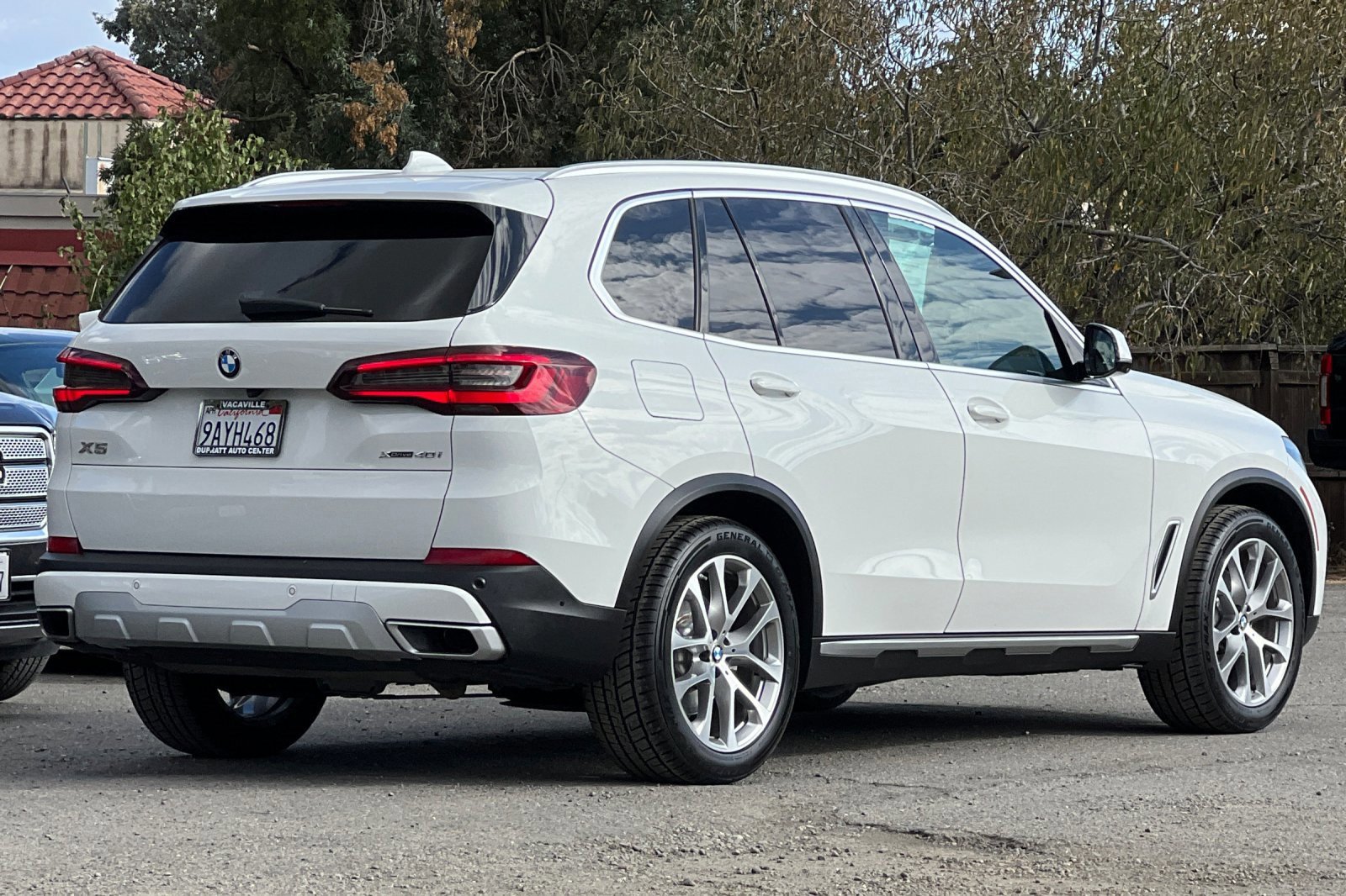 Used 2022 BMW X5 xDrive40i w/ Parking Assistance Package image 5