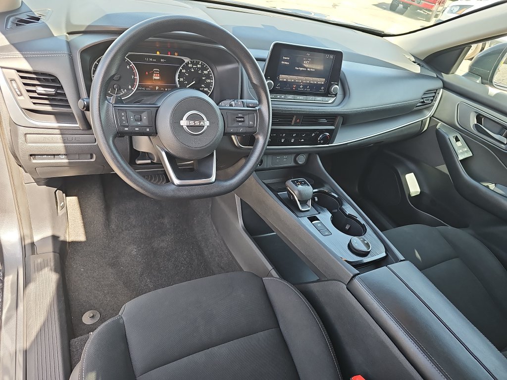 Used 2024 Nissan Rogue S AWD/4WD image 15