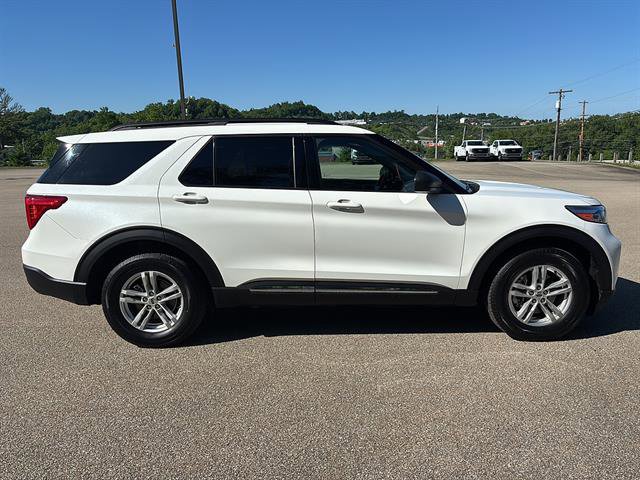 Certified 2023 Ford Explorer XLT w/ Equipment Group 202A AWD/4WD image 5