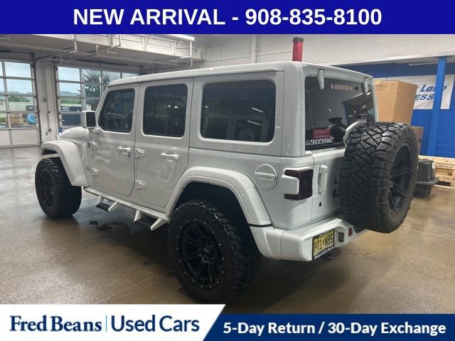 Used 2018 Jeep Wrangler Unlimited Sahara AWD/4WD image 6