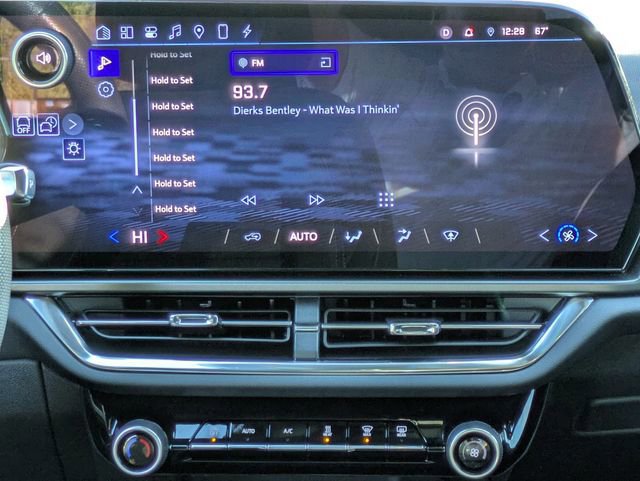 Used 2025 Chevrolet Equinox EV LT image 18