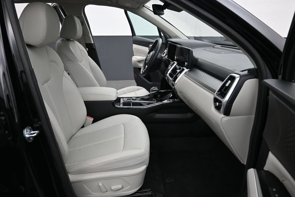 Used 2023 Kia Sorento SX AWD/4WD image 12