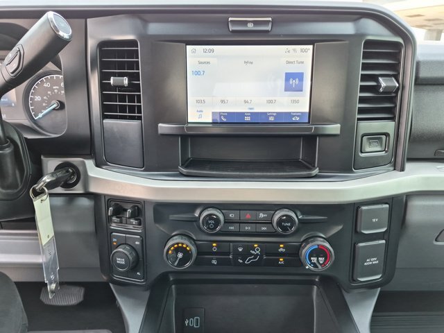 Certified 2025 Ford F350 XLT w/ 360-Degree Camera Package AWD/4WD image 22