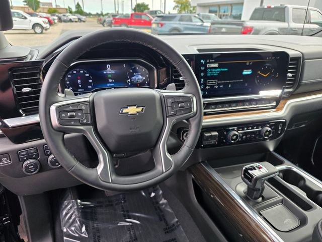 Used 2024 Chevrolet Silverado 1500 LT AWD/4WD image 20