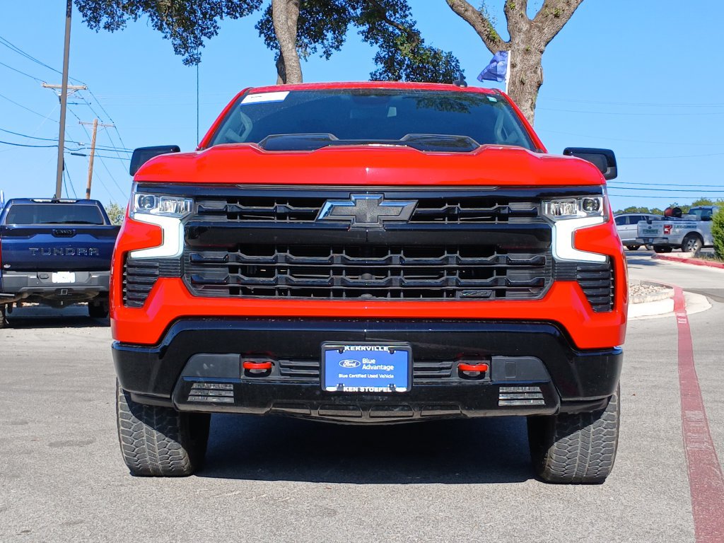 Used 2024 Chevrolet Silverado 1500 LT Trail Boss w/ LPO, Dark Essentials Package AWD/4WD image 8