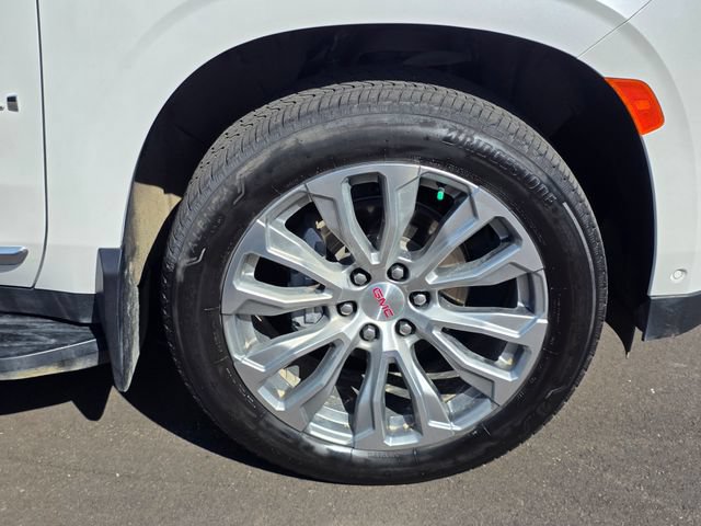 Used 2023 GMC Yukon XL Denali w/ Advanced Technology Package AWD/4WD image 6