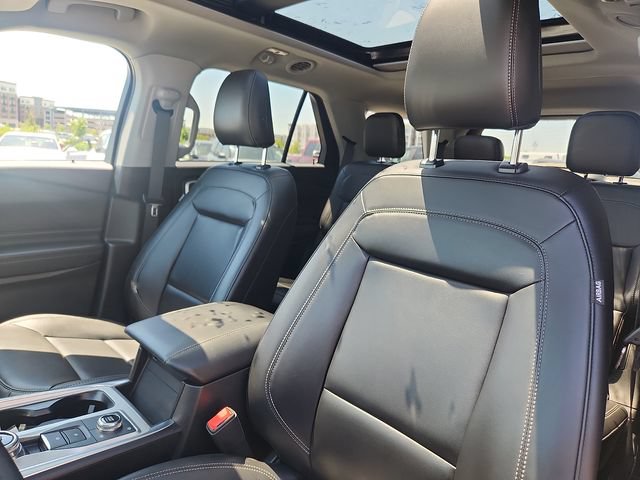 Certified 2024 Ford Explorer XLT w/ Equipment Group 202A AWD/4WD image 22