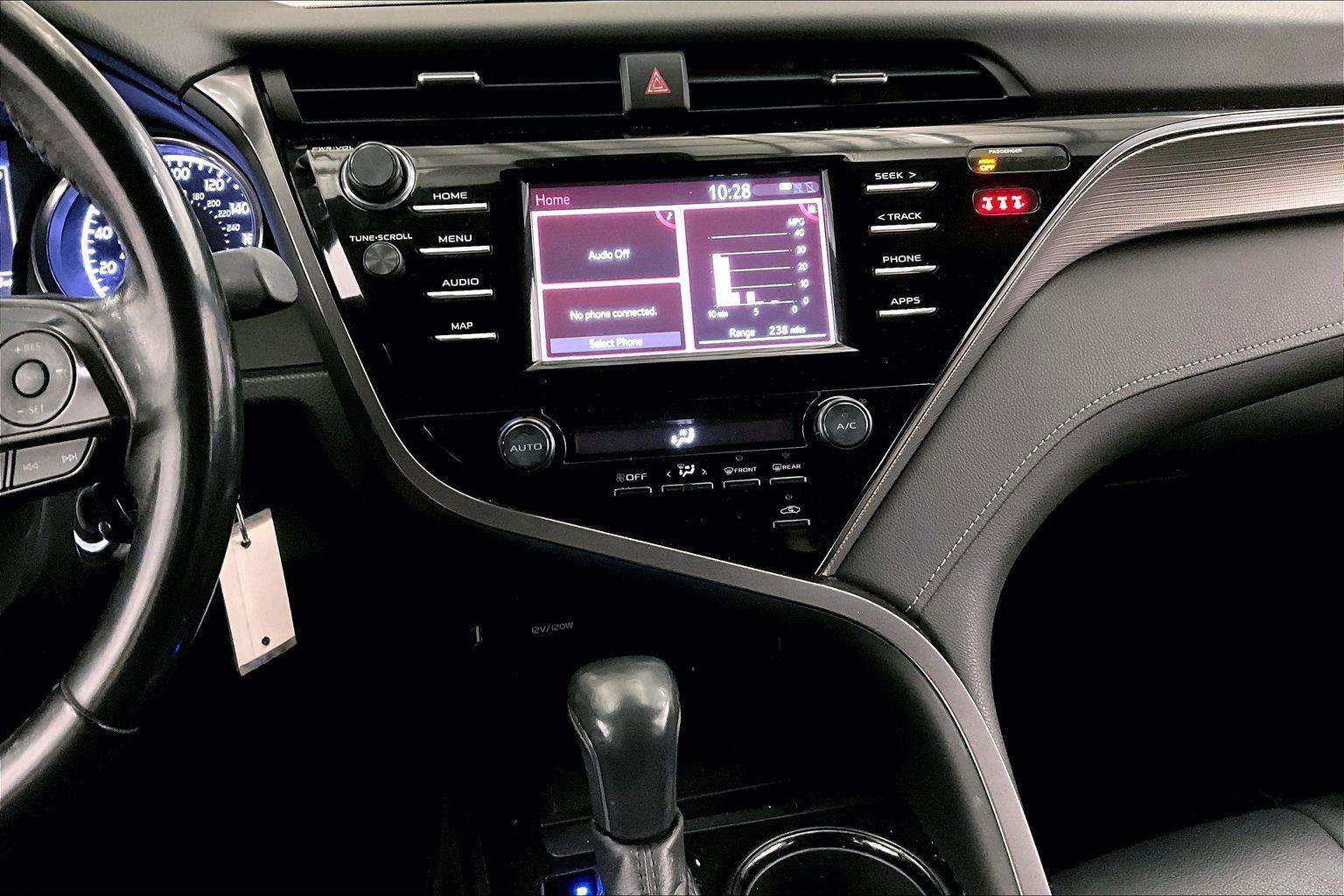 Used 2019 Toyota Camry SE image 8