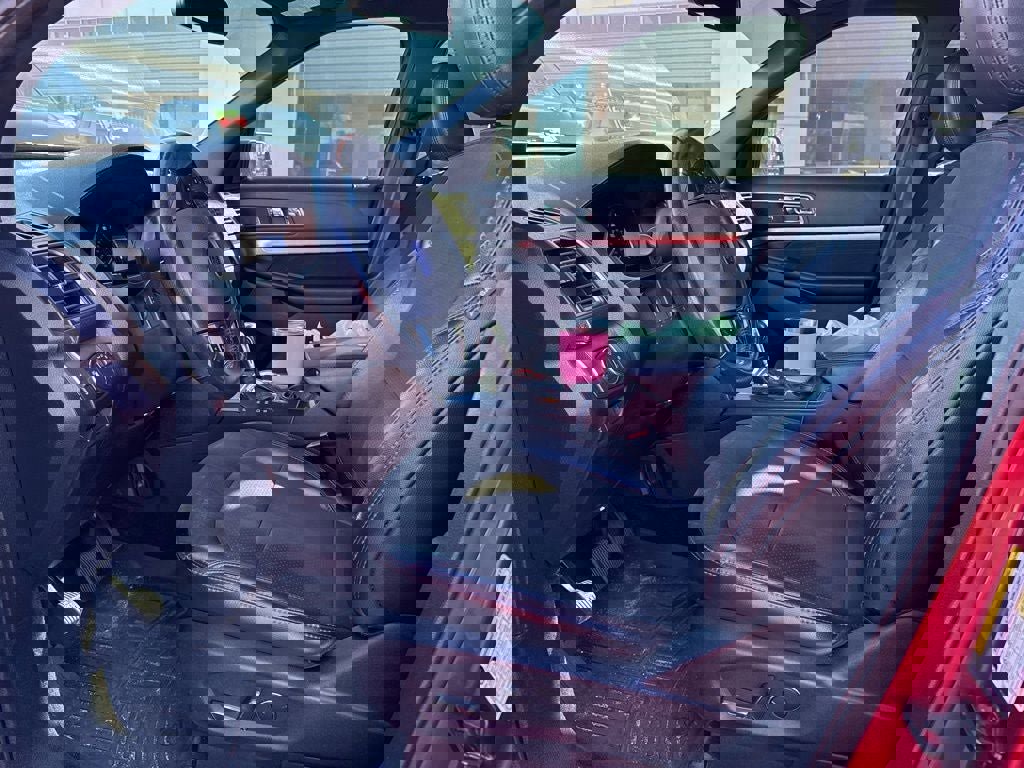 Certified 2018 Ford Explorer XLT w/ Equipment Group 202A image 10