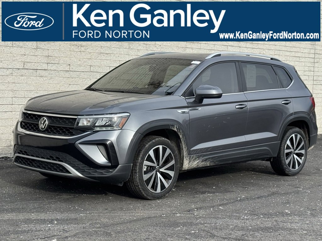 Used 2022 Volkswagen Taos SE w/ Panoramic Sunroof Package image 1