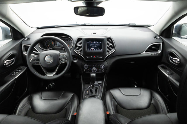 Used 2021 Jeep Cherokee Latitude Plus FWD image 2