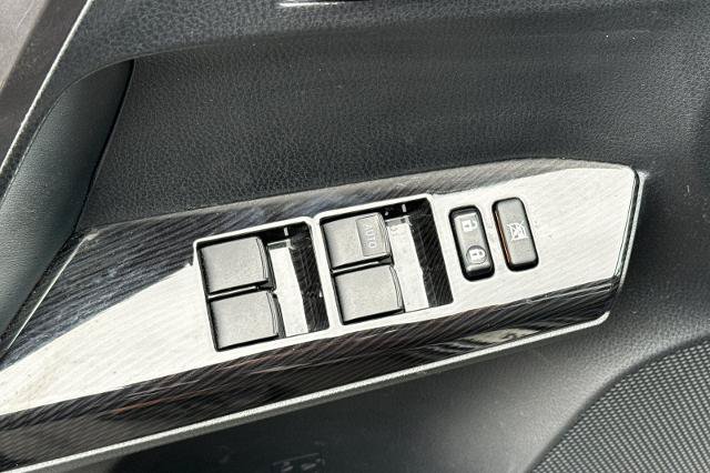 Used 2018 Toyota RAV4 SE w/ Power Extra Value Package FWD image 13