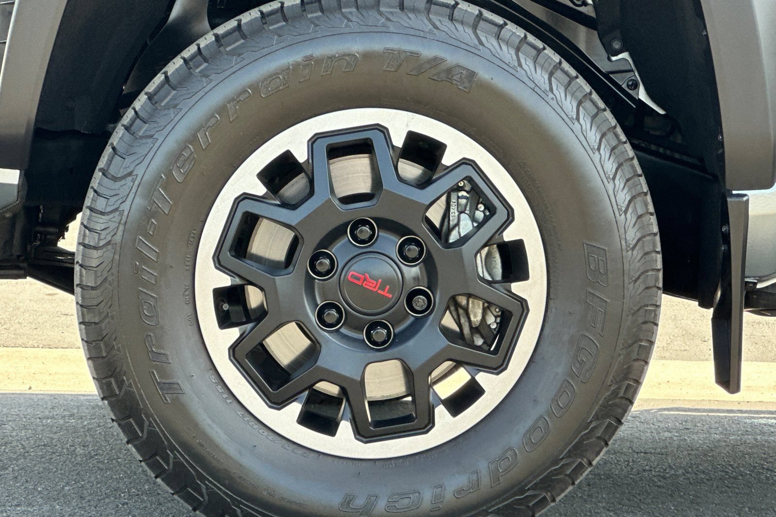 Used 2024 Toyota Tacoma TRD Off-Road w/ TRD Off Road Premium Package AWD/4WD image 24